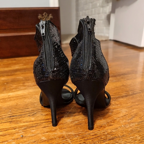 Black sequined heels - Picture 3 of 3